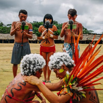 Encontro em comemoração pelos 30 anos da homologação da Terra Indígena Yanomami, firmada em 25 de maio de 1992, reuniu lideranças indígenas, representantes de governos e organizações e apoiadores durante quatro dias na aldeia Xihopi, no Amazonas. Foto: Christian Braga